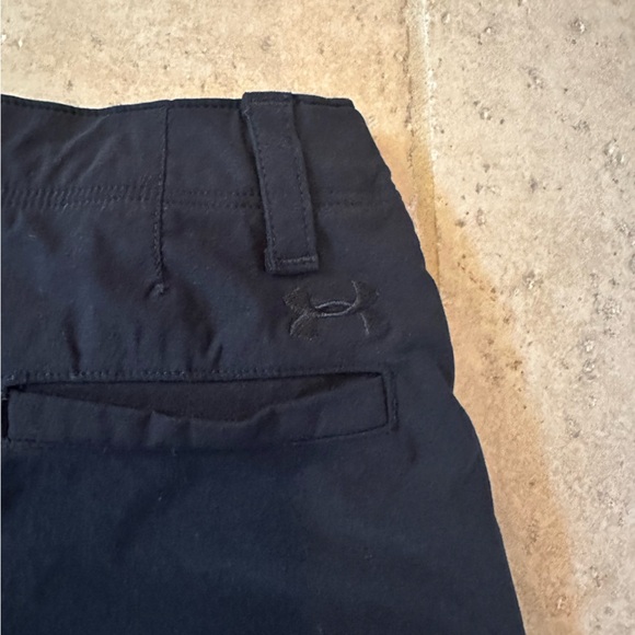 Boy’s Under Armour Quick Dry Black Shorts - Picture 6 of 6